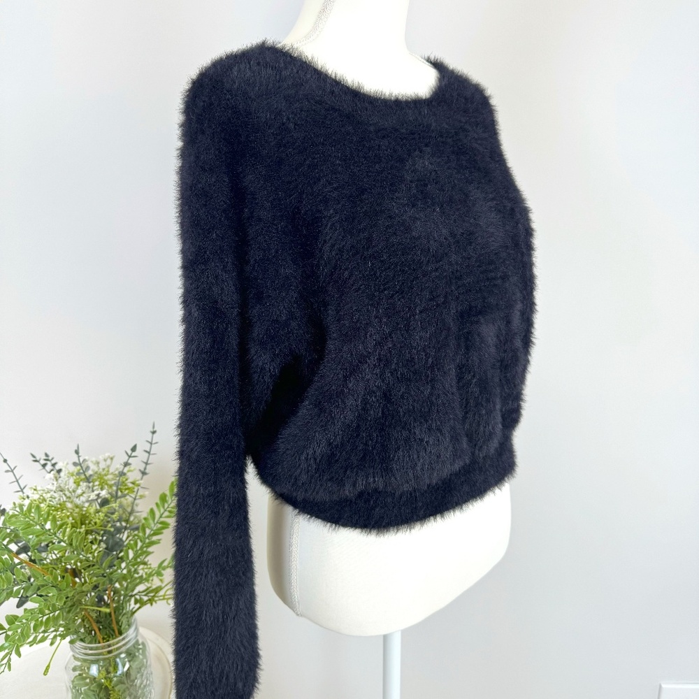 DOUBLE ZERO Black Fuzzy Soft Long Sleeve Crop Pullover Sweater / Small
